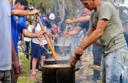 22 ollas populares cocinaron juntas por el Día del Trabajador