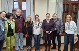 Histórica visita en Prosvita: lazos académicos y culturales entre Berisso y Canadá