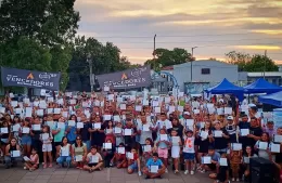 La iglesia Más que Vencedores bautizó a 170 vecinos de berisso