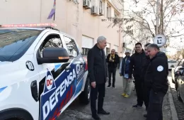Nueva camioneta para Defensa Civil