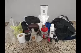 La policía aprehendió a un sujeto que sustrajo elementos de dos autos