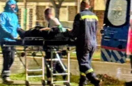La r&aacute;pida acci&oacute;n de Bomberos, Defensa Civil y Polic&iacute;a le salv&oacute; la vida a un hombre que se hab&iacute;a arrojado al canal de la G&eacute;nova