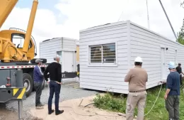 Berisso completa las viviendas modulares: 8 familias están más cerca de tener su casa