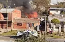 Dramático incendio destruyó vivienda familiar en Ensenada