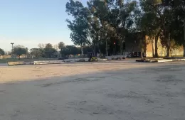 Comenzó el armado de la Carpa del Inmigrante en el Parque Cívico
