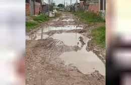 Vecinos de 147 Norte exigen obras urgentes: “Es intransitable e inhumano vivir así”