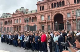 Cagliardi participó de un encuentro de intendentes y cuestionó las políticas nacionales
