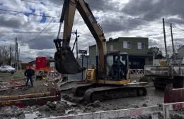 Interrupciones en el tránsito en Avenida Mitre por obras en la red cloacal