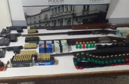 Exclusión del hogar y allanamiento: secuestraron un arsenal